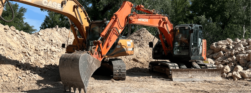 entreprise de terrassement Alpes-Maritimes, terrassement Var, travaux VRD, démolition, enrochement, terrassement piscine, terrassement villa. Fernandes Terrassement